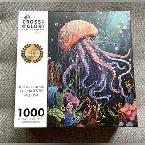 Cross & Glory 1000 Piece Puzzle - Ocean's Opus: The Majestic Medusa